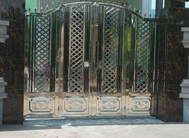 Thi công cổng INOX theo yêu cầu